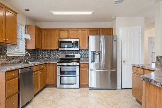 Building Photo - 3945 Eagles Nest St