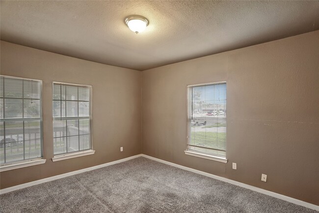 Building Photo - 707 N Tennessee St