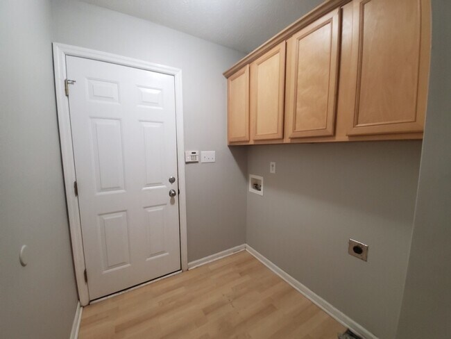 Building Photo - 426 Northview~ Sunset Ridge