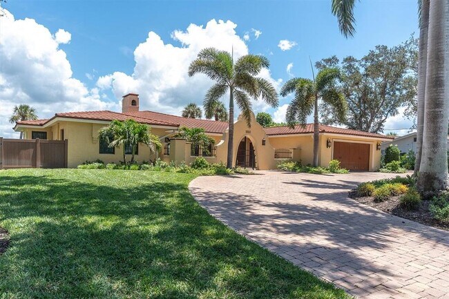 Building Photo - 5810 Bahama Shores Dr S