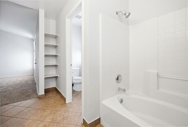 Building Photo - "Modern Comfort Close to Nellis Airforce Base: Spacious 3-Bed Home with 2.5 Baths in Vibrant Las ...