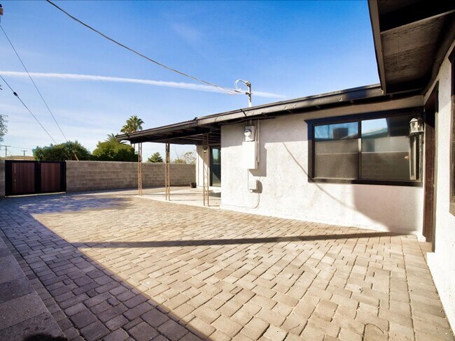 Building Photo - Spacious 4-Bedroom, 2-Bath Home with Extended Driveway & Large Backyard