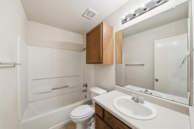 Building Photo - 1910 Steeds Crossing