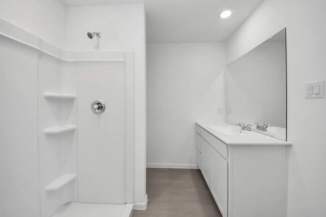 Building Photo - 10410 Birds Nest Dr