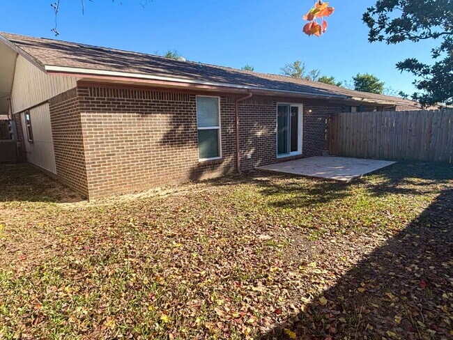 Building Photo - $500.00 OFF FIRST MONTHS RENT!!