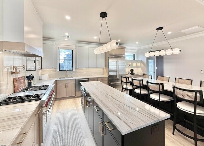 Building Photo - 100 S Frontenac Ave