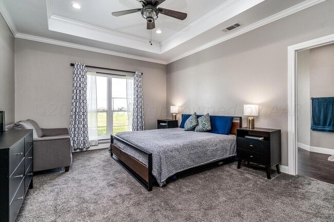 Building Photo - 501 E Cemetery Rd