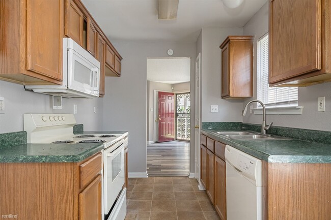 Building Photo - 3 br, 2.5 bath House - 7981 Marsha Woods D...