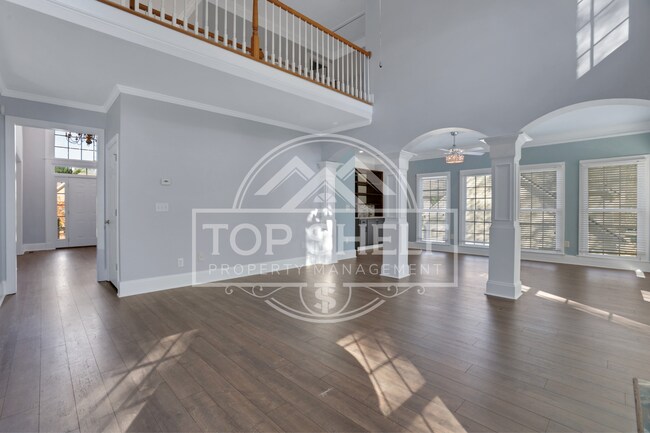 Building Photo - 127 Tara Blvd