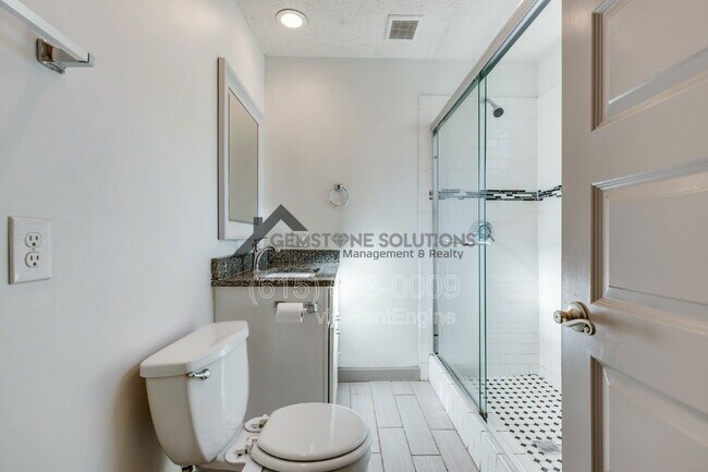 Building Photo - 1018 Clemmons St