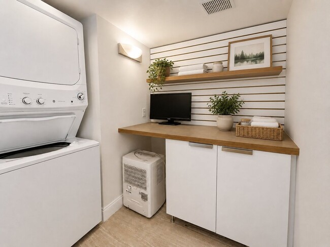 Building Photo - Bright Bi-Level 1 Bedroom with Finished Basement & Private Backyard in Graduate Hospital