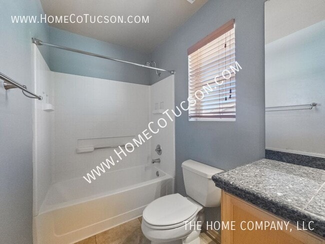 Building Photo - 5749 E Bellow Ln