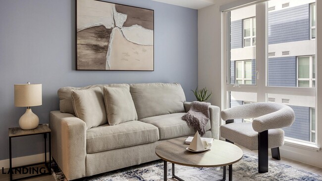 Building Photo - 707 S Farmer Ave