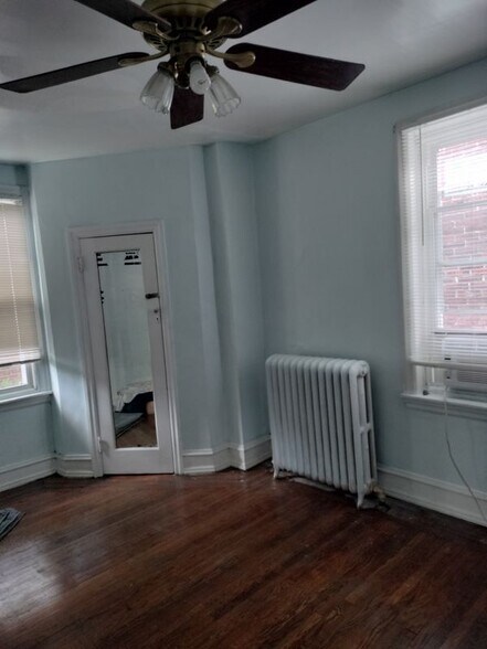 Building Photo - 1129 S 56th St