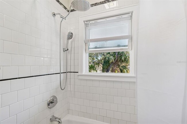 Building Photo - 344 21st Ave NE