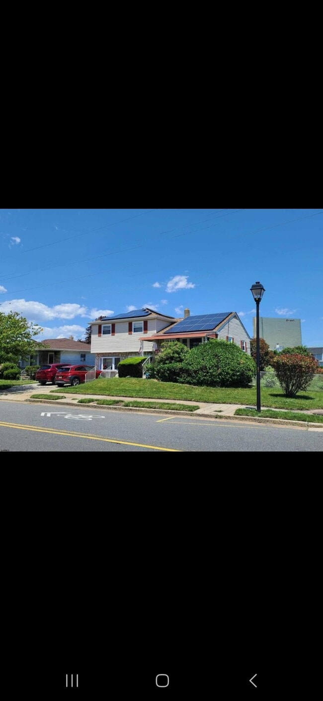 Building Photo - 1305 N Ohio Ave