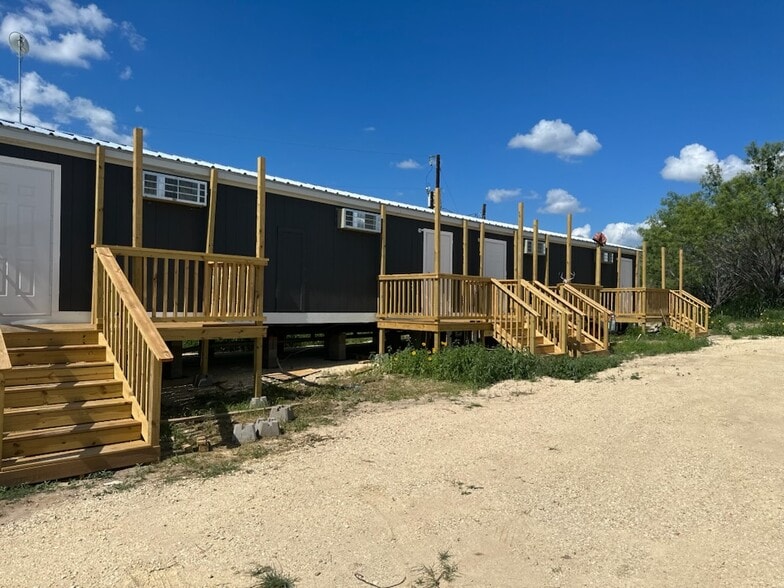 Building Photo - 1001 Co Rd 773