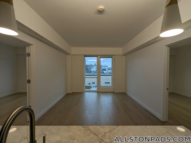 Building Photo - 55 Brighton Ave