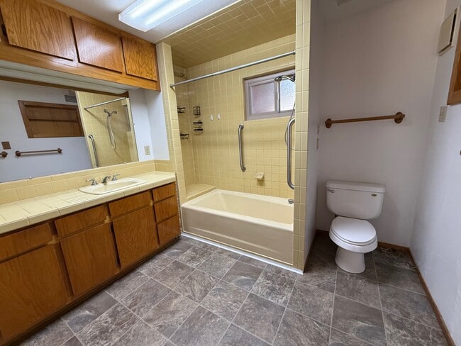 Building Photo - 6276 Cobey Ln