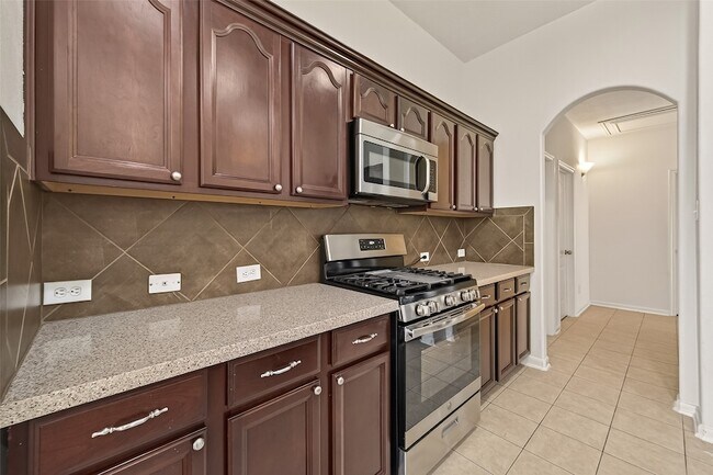 Building Photo - 9202 Sorrell Hollow Ln