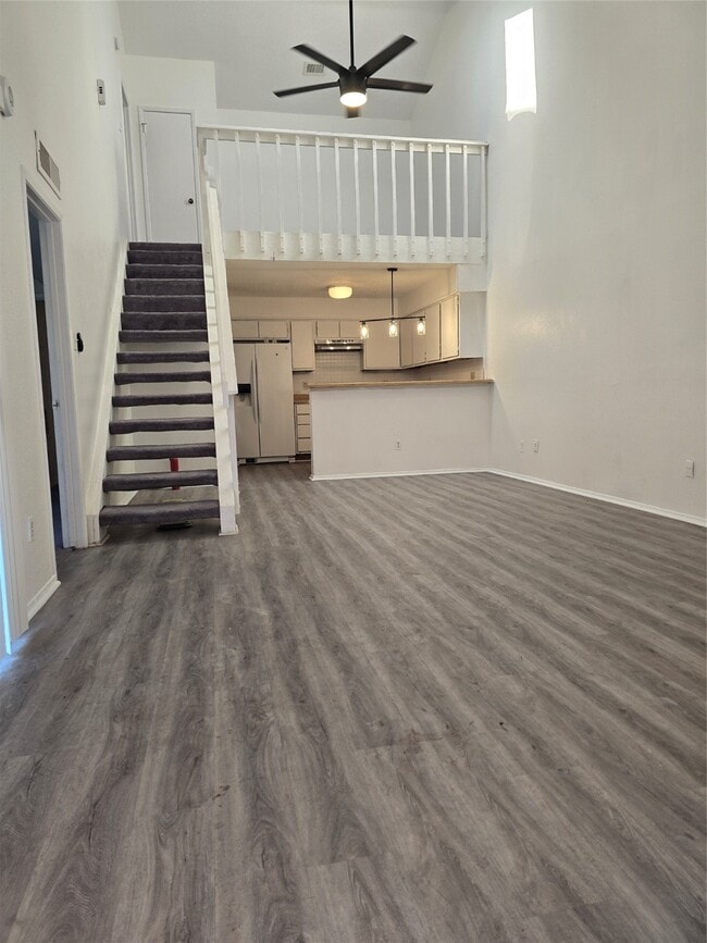 Building Photo - 6347 Cattails Ln