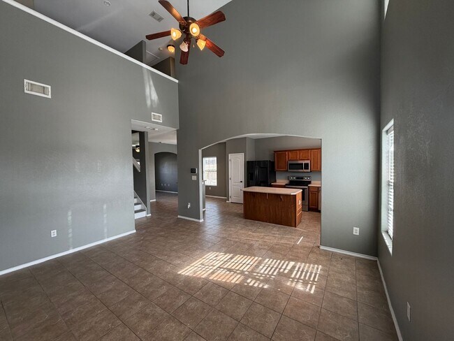 Building Photo - TWO STORY 5 BEDROOM 3 BATH HOUSE WITH SPA