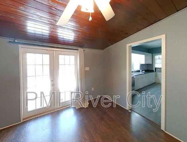 Building Photo - 453 Arlington Rd N