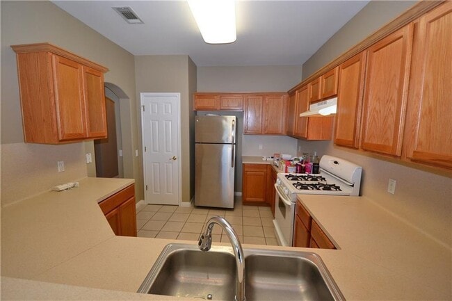 Building Photo - 5624 Toscana Ave