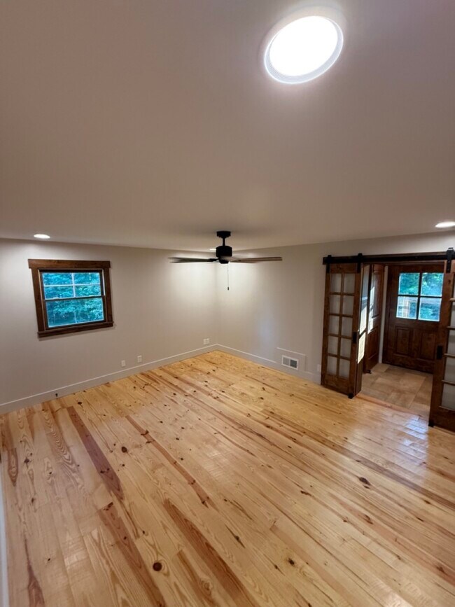 Building Photo - 233 Ranchwood Trail