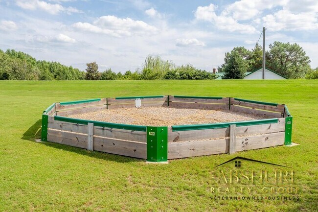 Building Photo - 2123 Water Marsh Trl