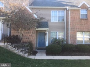 Building Photo - 305 Peters Way