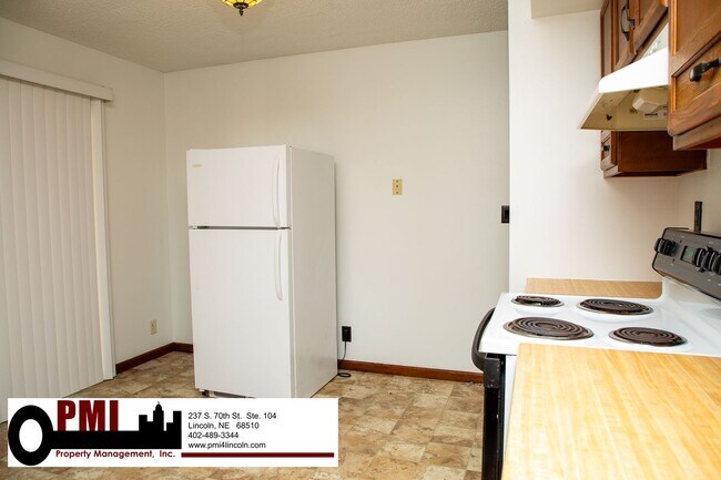 Building Photo - 3800/3802 Keith Cir