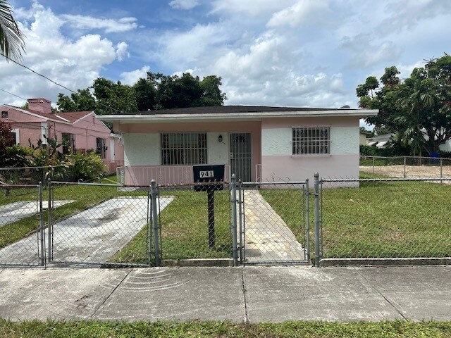 Building Photo - 941 NW 44th St