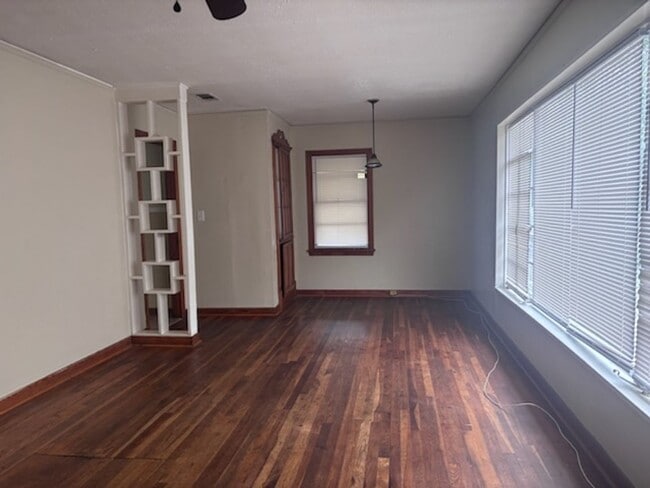 Building Photo - 323 Sykes Rd