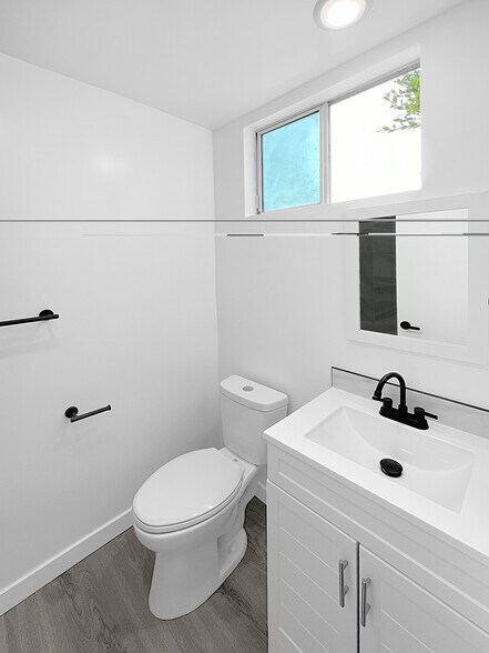 Building Photo - 1345 18th St