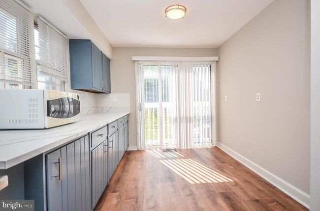 Building Photo - 9107 Lindale Dr