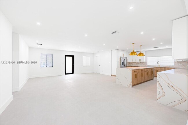 Building Photo - 11835 SW 37th St