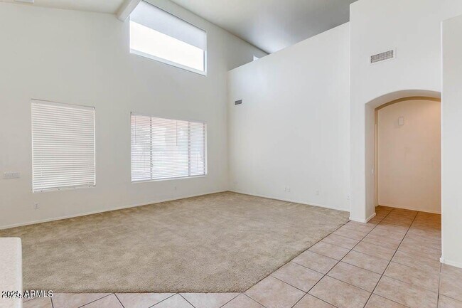 Building Photo - 6321 S 4 Peaks Pl