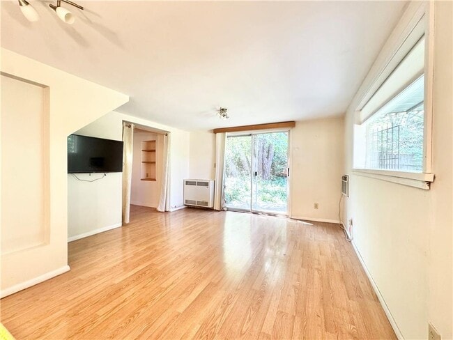 Building Photo - 301 Fletcher Ave