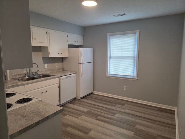 Building Photo - 29 Mustang Ct