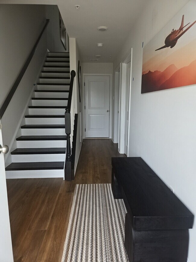 Building Photo - "Experience Modern Comfort: Mostly Furnished 3-Bed, 3.5-Bath Townhouse in Renn Quarter"