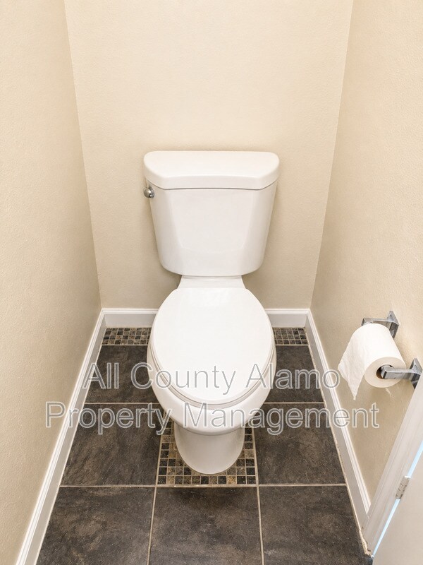 Building Photo - 9023 Mountain Field Dr