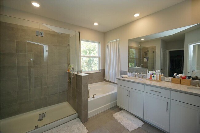 Building Photo - 22990 Scaglione Dr