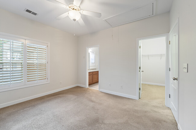 Building Photo - 117 Singleton Rd