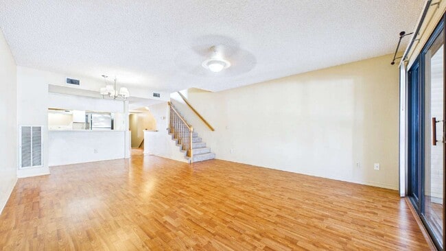 Building Photo - 9479 Tara Cay Ct