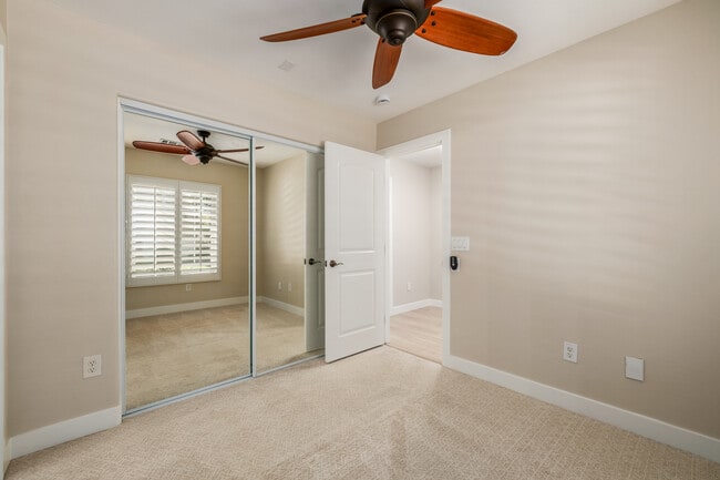 Building Photo - 4233 E Jasper Dr