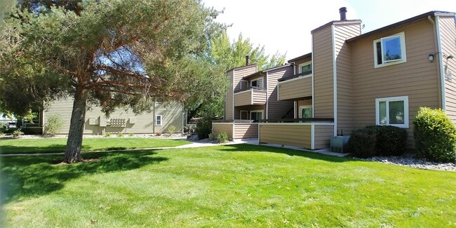 Building Photo - 7680 Bluestone Dr