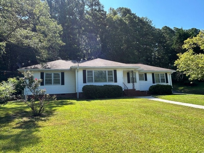 Building Photo - 225 Blacks Bluff Rd SW