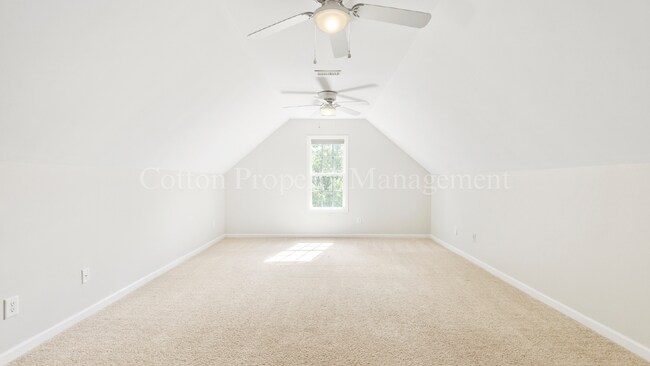 Building Photo - 1010 Winterberry Cir