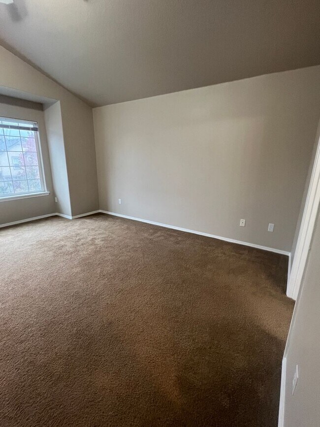 Building Photo - 3 Bedroom 2.5 Bath Home in Kelly Creek Estates